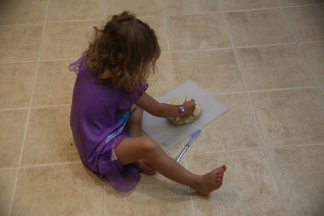 Entertaining Kids in a Mostly Empty House | www.carriereedtravels.com