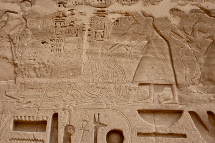 Guide to Visiting Medinet Habu in Luxor, Egypt| Including With Kids! |www.carriereedtravels.com