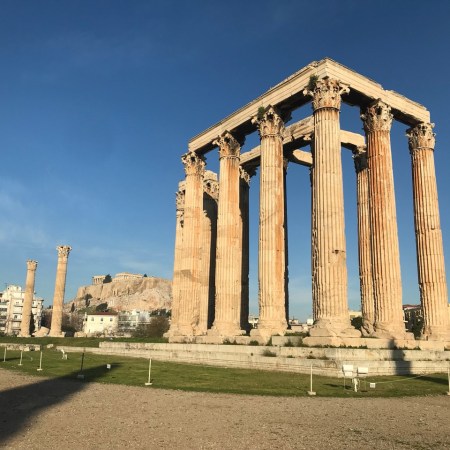 Guide to Visiting Athens, Greece with Kids | www.carriereedtravels.com