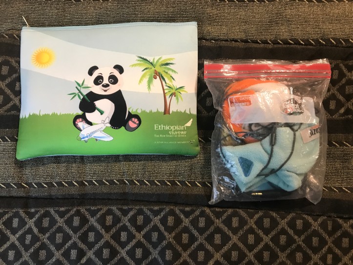 What to Pack and How to Organize Carry-On Bags When Flying with Kids | www.carriereedtravels.com