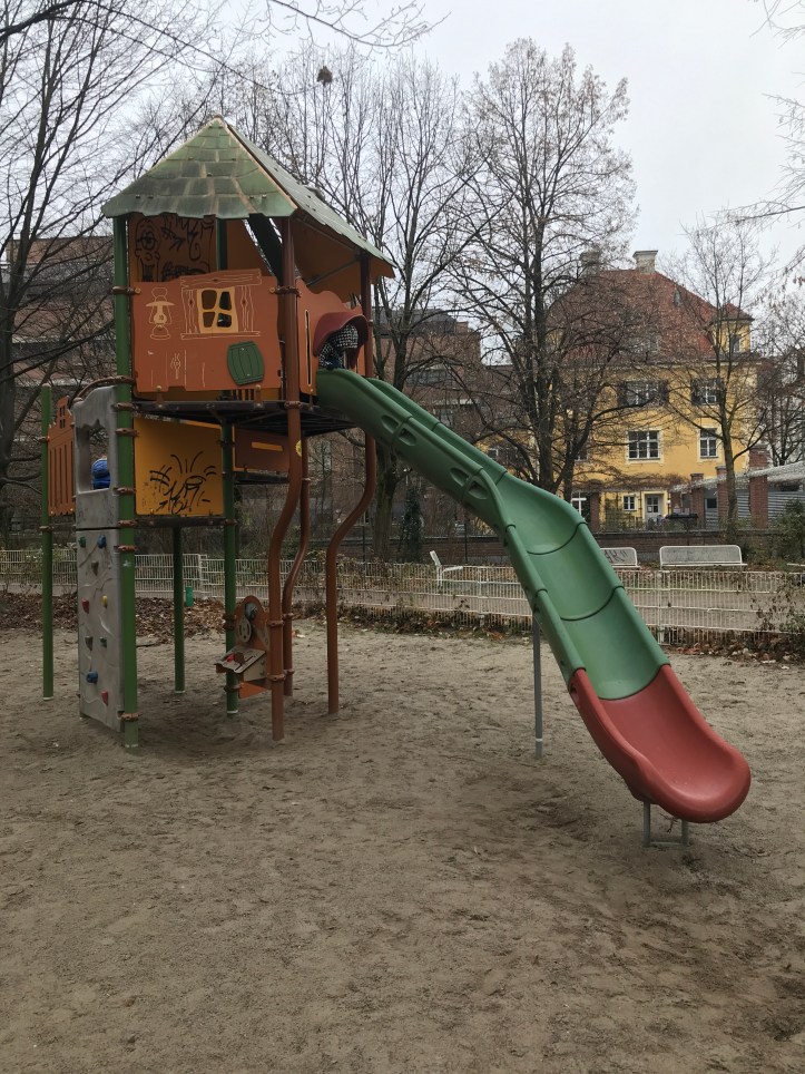 32859782-D587-481B-B563-296D853C88C5