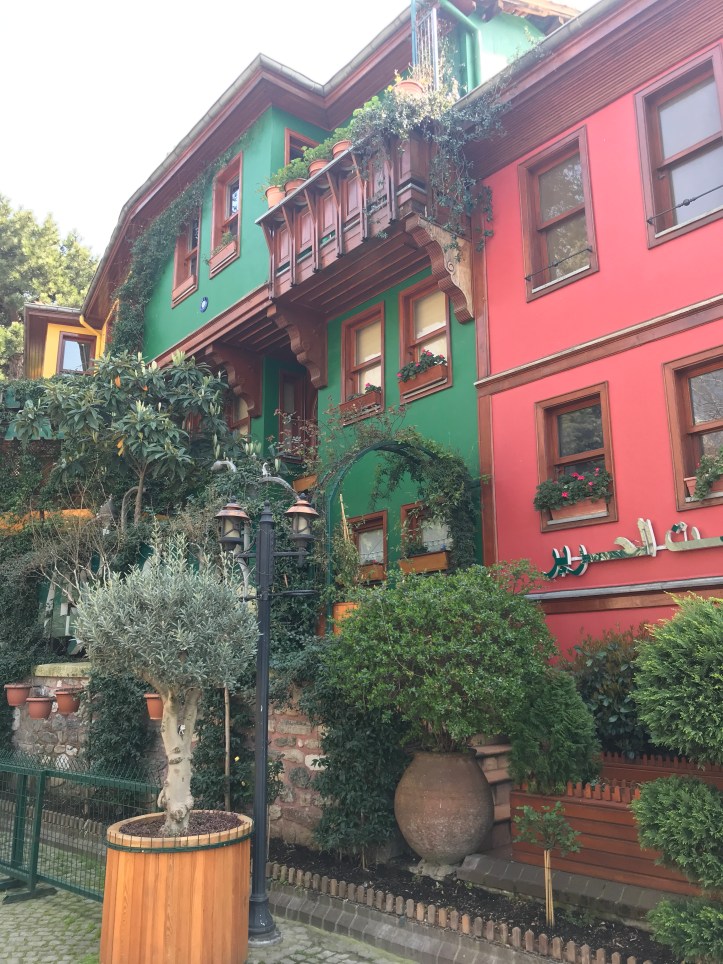 Downtown Historic Bursa Walking Tour with Kids | www.carriereedtravels.com