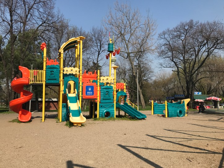 Downtown Historic Bursa Walking Tour with Kids | www.carriereedtravels.com