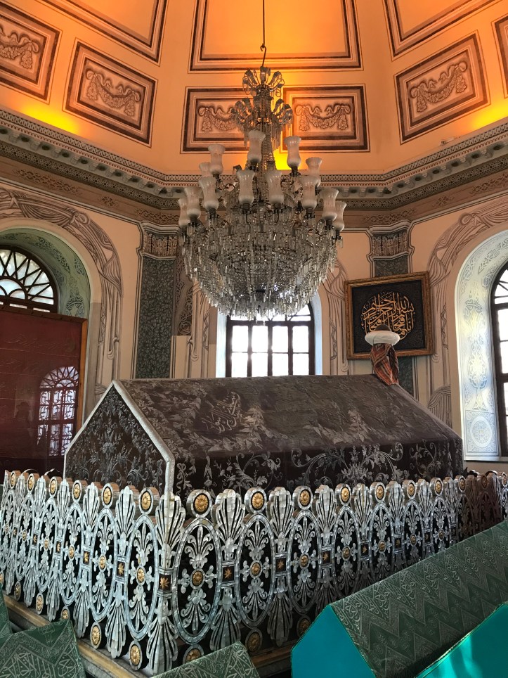 Downtown Historic Bursa Walking Tour with Kids | www.carriereedtravels.com