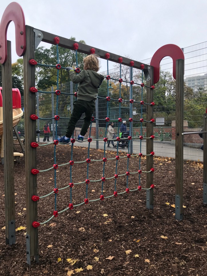 11FBE930-99D4-4DE1-BAF8-831FAF3537FA_1_201_a